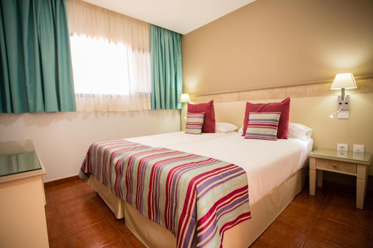 Amadores Aparthotel